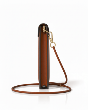 Nutcombe Red Reisepasshülle und zweifach faltbares CC-Etui in Geschenkbox